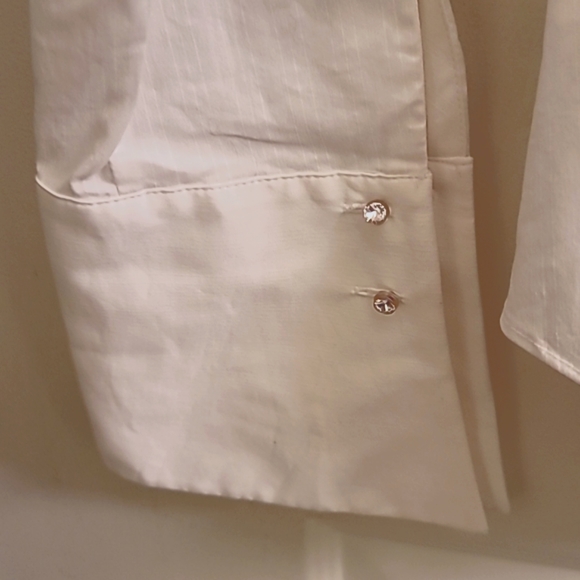 NWOT HTF  Express Stretch White Blouse with Tiny Rhinestone Buttons Seasonless - Picture 3 of 7